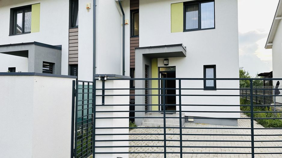 Ikea - Casa moderna cu 3 dormitoare, 130mp | Loc de joaca in mansarda - Poză 3