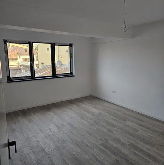 APARTAMENT RECENT RENOVAT METROU ZONA BRANCOVEANU - Poză 5