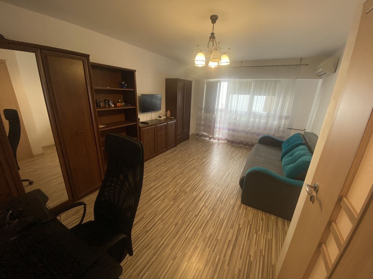 Garsonieră 42 mp, etaj mic, bloc reabilitat, Vitan Mall - Poză 1