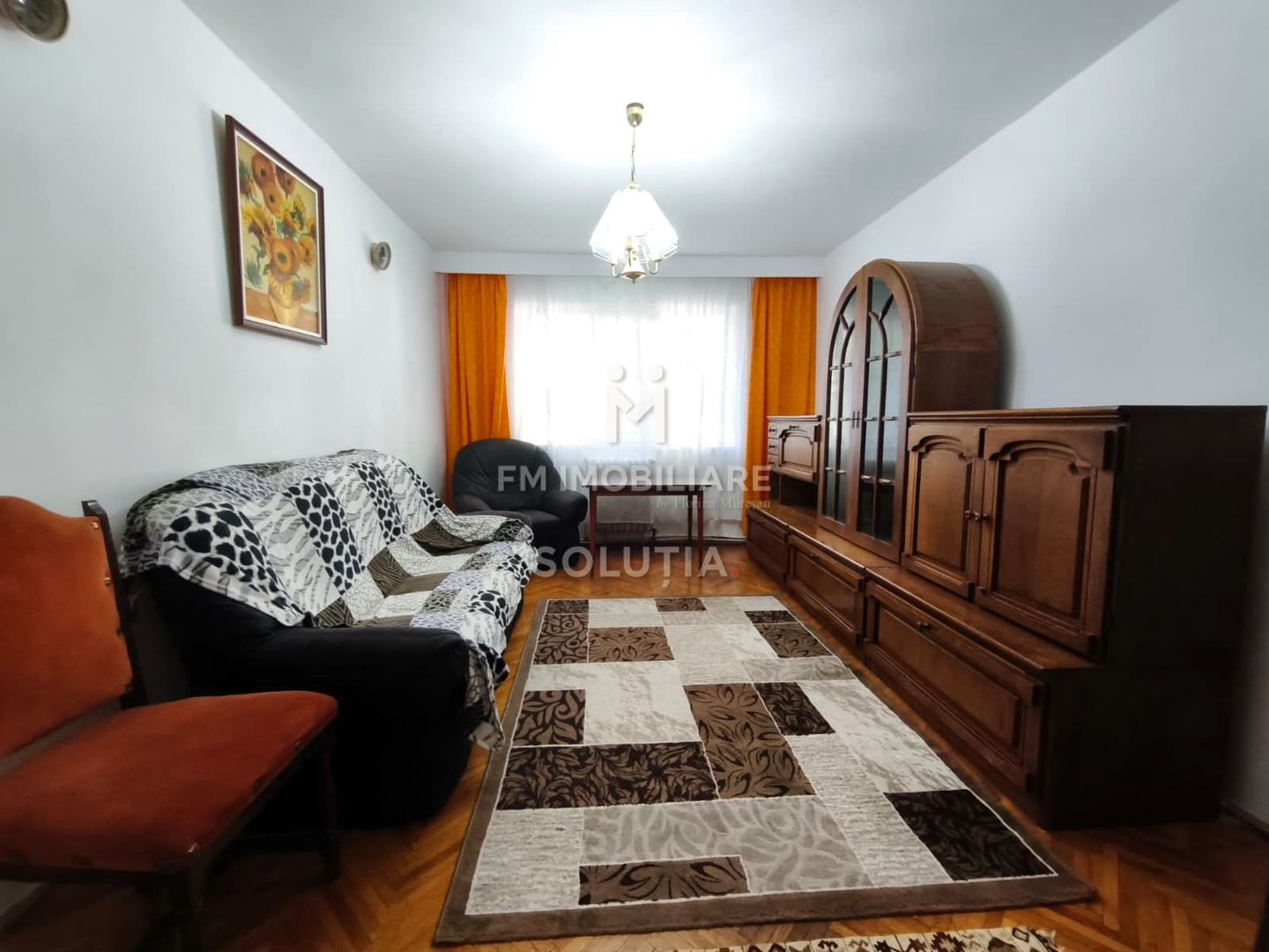 De închiriat apartament cu 3 camere - etaj 1- bd-ul Decebal - Poză 1