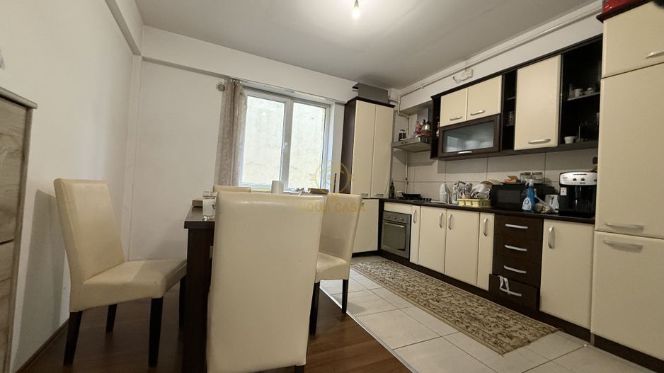 De vanzare Apartament 3 Camere 99MP Mobilat/Utilat - Poză 6