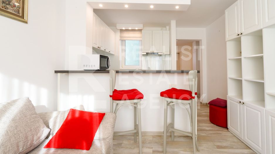 Vânzare, apartament cu 2 camere în zona Drumul Taberei - Poză 3