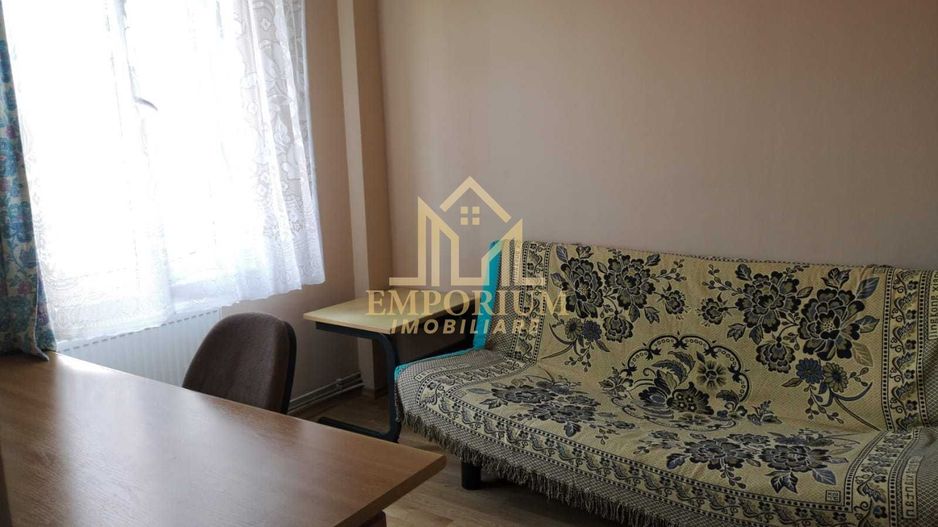 2 camere semidecomandate, Gheorgheni, Piata Hermes - Poză 3