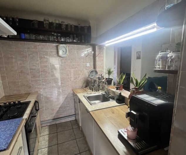 Casă cu 4 camere, ideala pentru familie, teren propriu. - Poză 5
