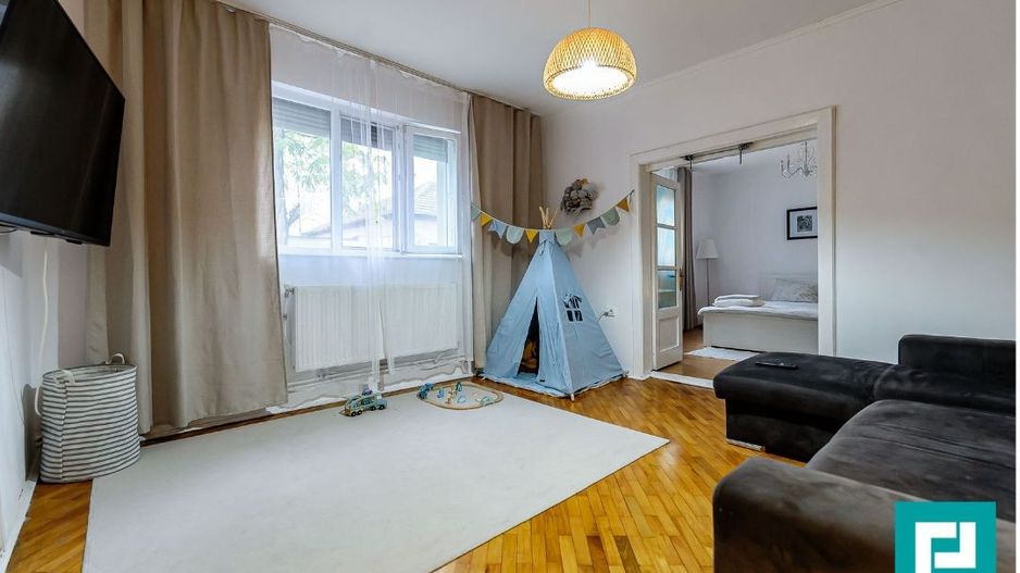 Proprietate cu 5 camere Aurel Vlaicu - Poză 4