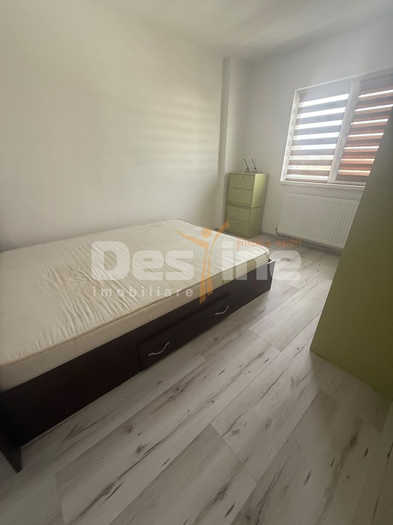 Apartament de inchiriat 3 camere, central Campina! - Poză 16