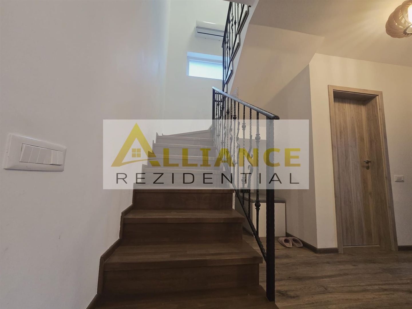 Casa individualabine amplasatamobilata/utilata modern.Pret imbatabil. - Poză 6