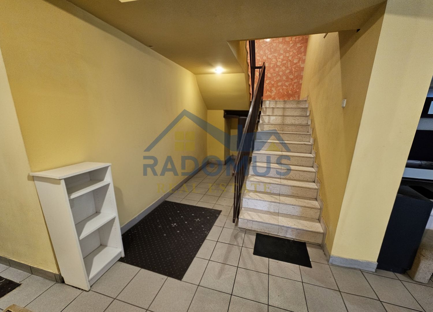 Vilă spațioasă, central, ideală pentru activități comerciale/birouri - Poză 7