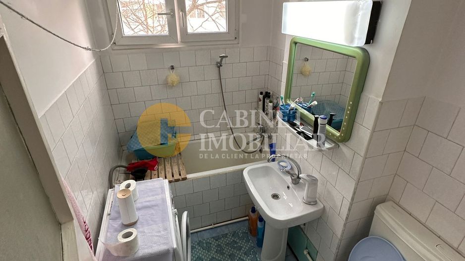 Bloc Fara Risc - Etaj Intermediar - 3 Camere - Zona Podu Ros - Poză 4