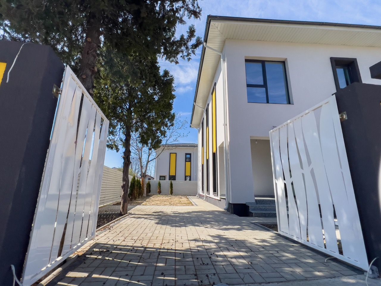 Individuala 146m2 utili, 450 curte, CENTRAL Tunari, 0% comision - Poză 1