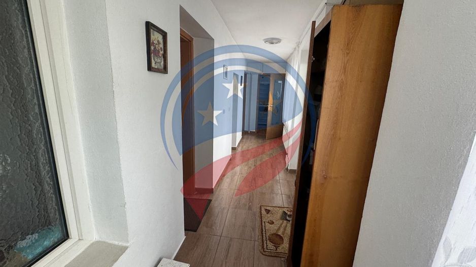 Casă cu 7 camere, în spatele stadionului - Poză 6