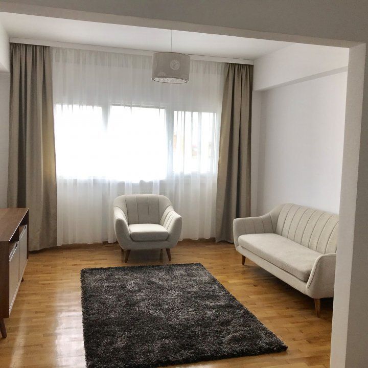APARTAMENT COLTEA UNIVERSITATE - Poză 1