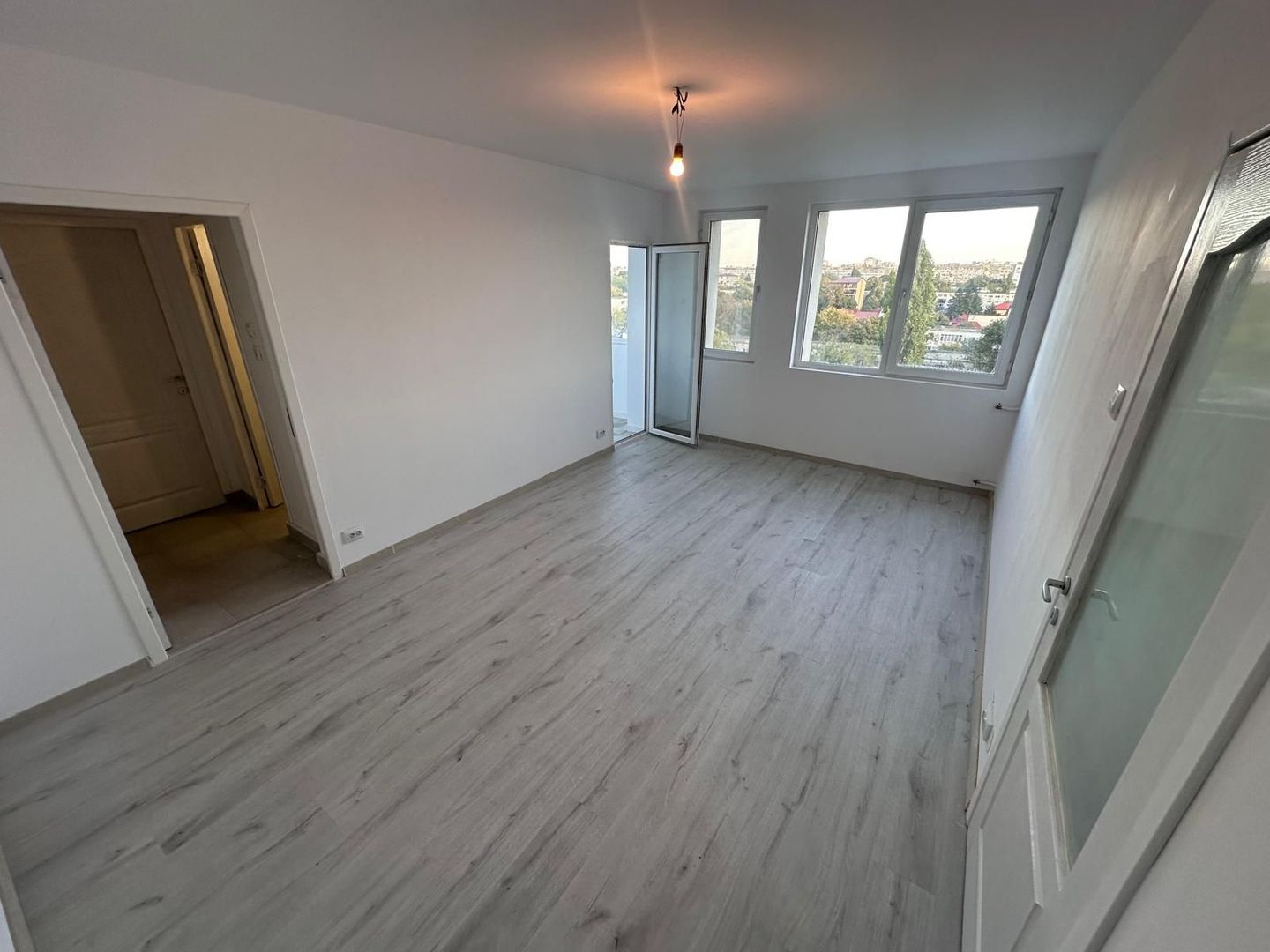 De vanzare apartament 2 camere renovat modern Gorjului/Apusului A501 - Poză 1
