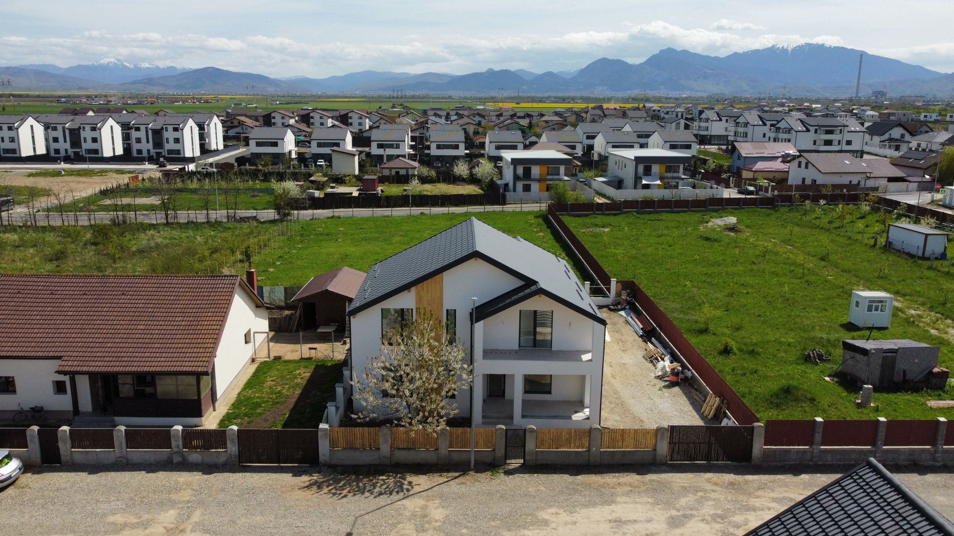 Casă individuală de vânzare – Sânpetru, zona Dealul Lempeș - Poză 4