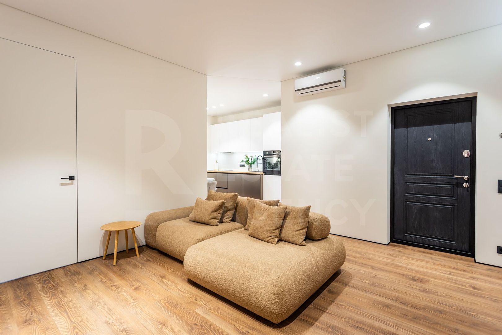 Vânzare, apartament, 2 camere, bul. Mircea cel Bătrân, Ciocana - Poză 1