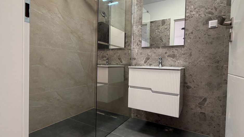 Apartament cu două camere,  semidecomandat, finisat | Zona Eroilor - Poză 6