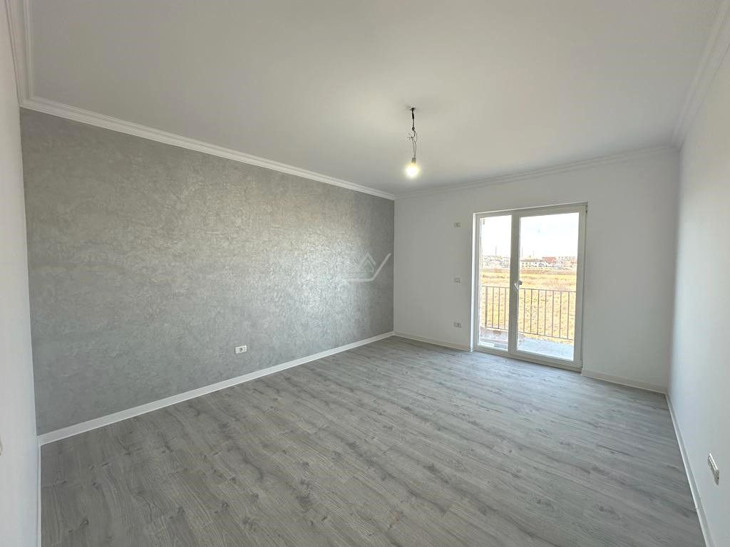 Asfalt. Loc de parcare. Etaj 1. - Poză 1