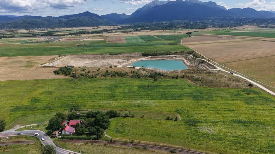TEREN 5.001 MP – POZIȚIE EXCEPȚIONALĂ LA IEȘIREA DIN ZĂRNEȘTI - Poză 3