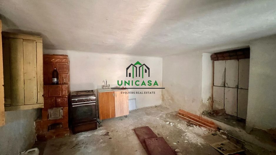 CASĂ DE VÂNZARE ÎN CĂLIMĂNEȘTI / JUDEȚUL VÂLCEA / 52.000 € - Poză 12