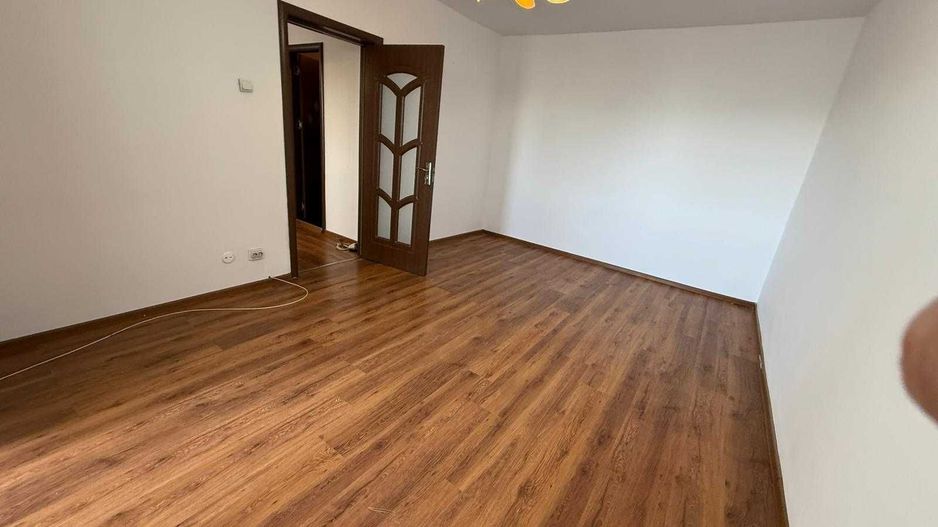 Apartament 2 camere decomandat, Dristor, 3 minute metrou, MC Donald's, bloc 1982 - Poză 1