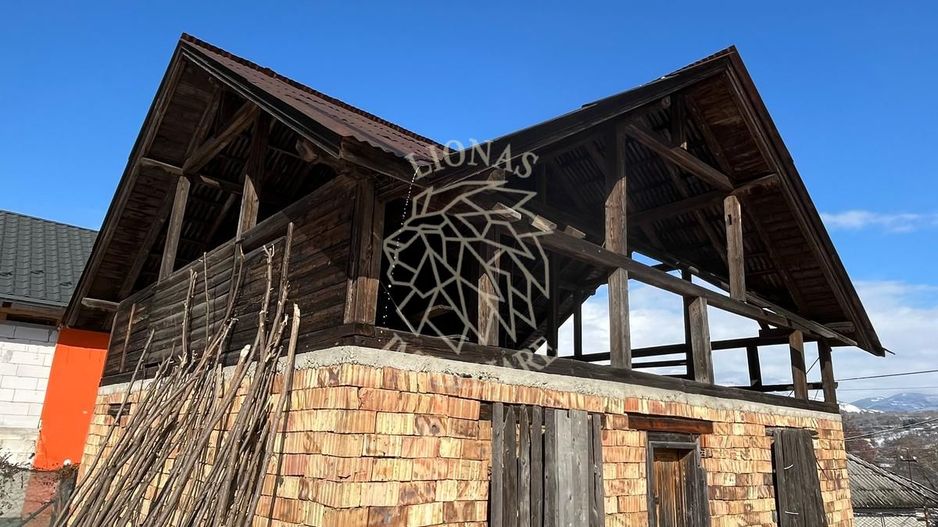 Casa la rosu-Zona Bistrita Bargaului-Teren-700mp - Poză 2