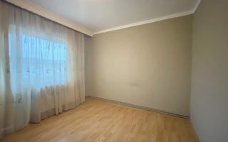 Apartament 3 camere de vanzare, 60 mp utili , strada Regele Ferdinand - Poză 3