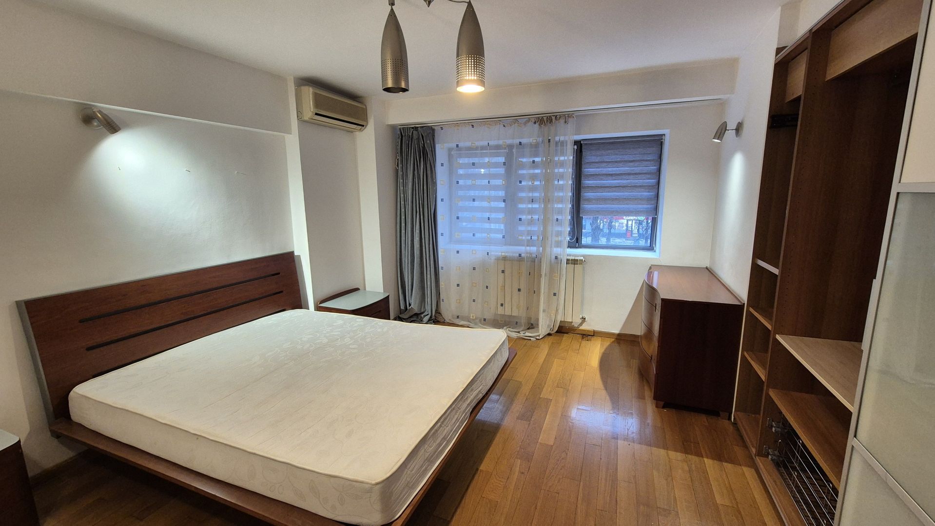 Apartament cu 3 camere, bloc 1990 - bd. Decebal piata Alba Iulia - Poză 4