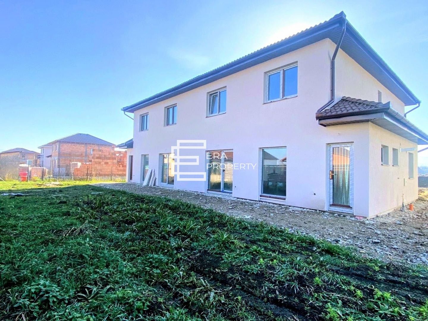 Duplex , 118 mp utili,teren 300 mp –  Sura Mica - Poză 4