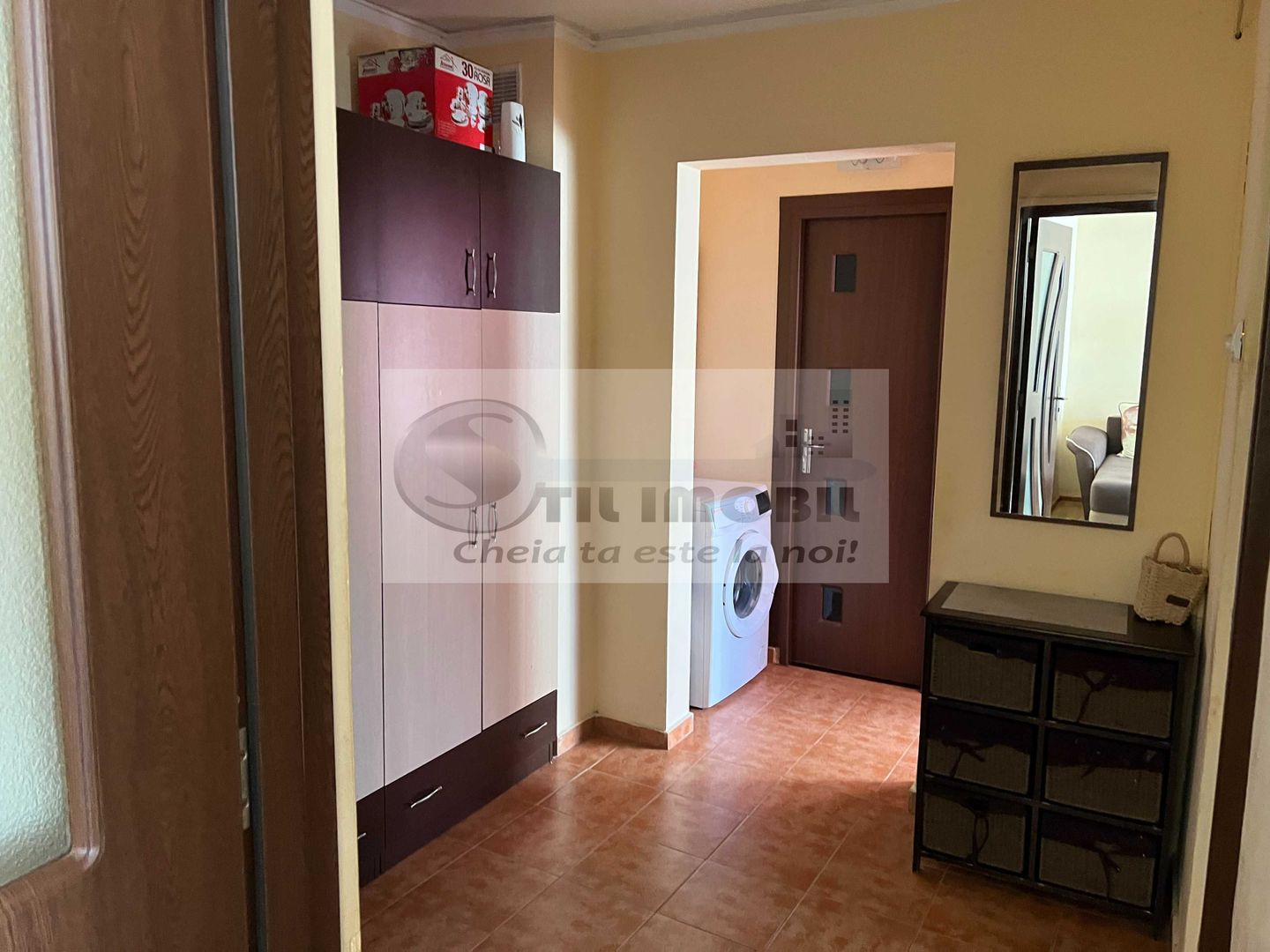 Inchiriez apartament 2 camere Nicolina 1 - Poză 4