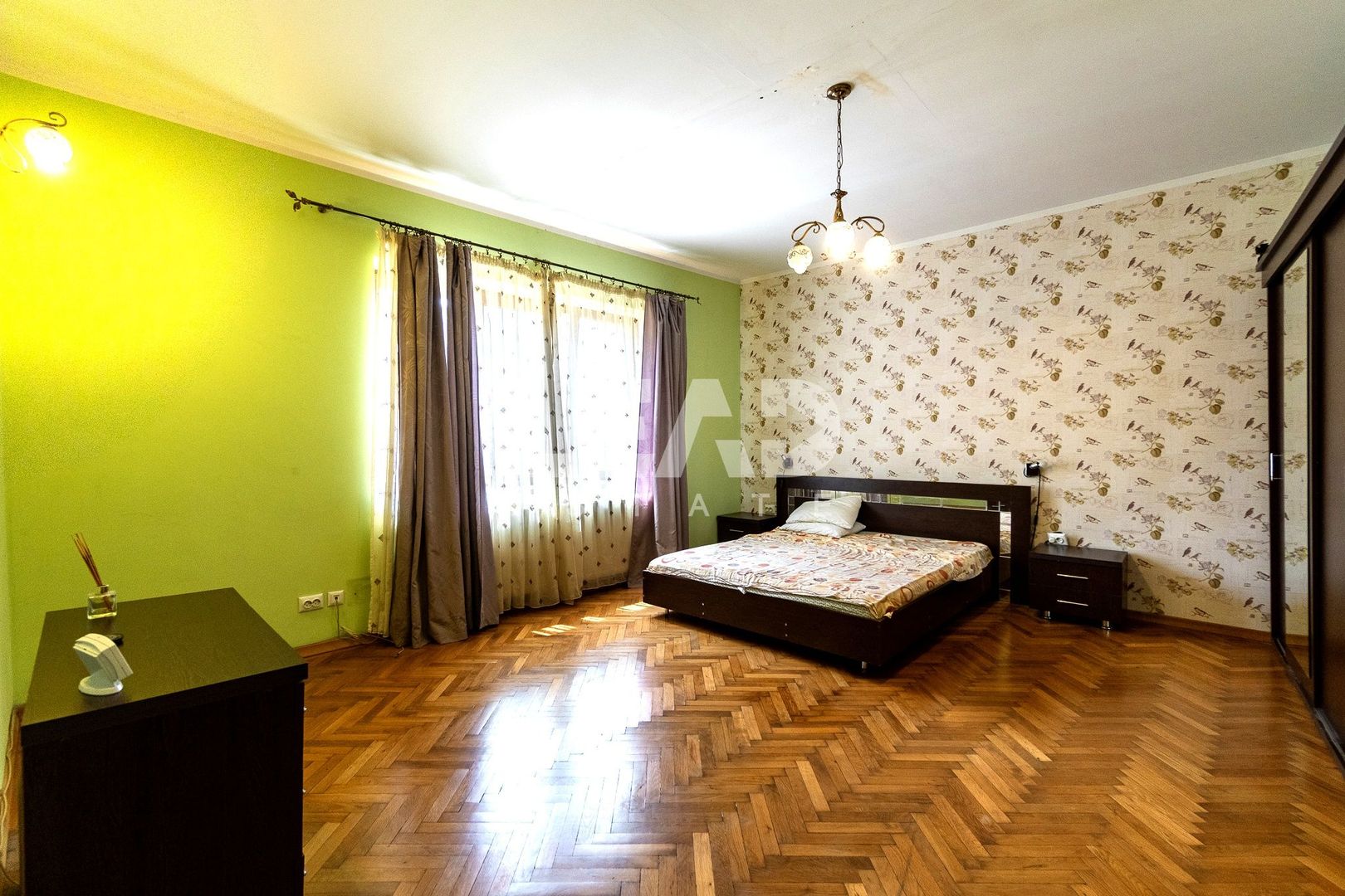 Apartament · vedere panoramică · Etaj 2 · Centrul IstoricBrașov · Comision 0% - Poză 1