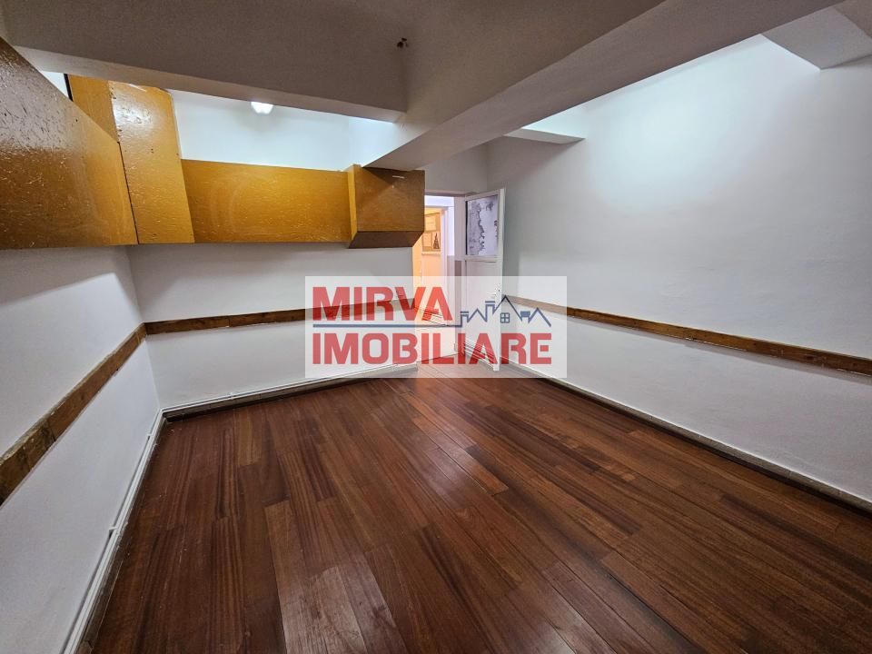 🏢 Spațiu de birouri – 5 camere, 3 băi – Mansardă vilă, Central - Poză 72