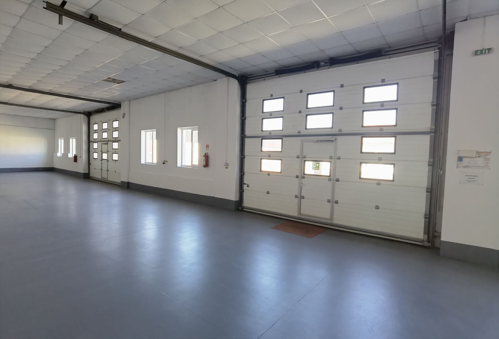 Proprietate industriala  la 35 km de TM - Poză 18