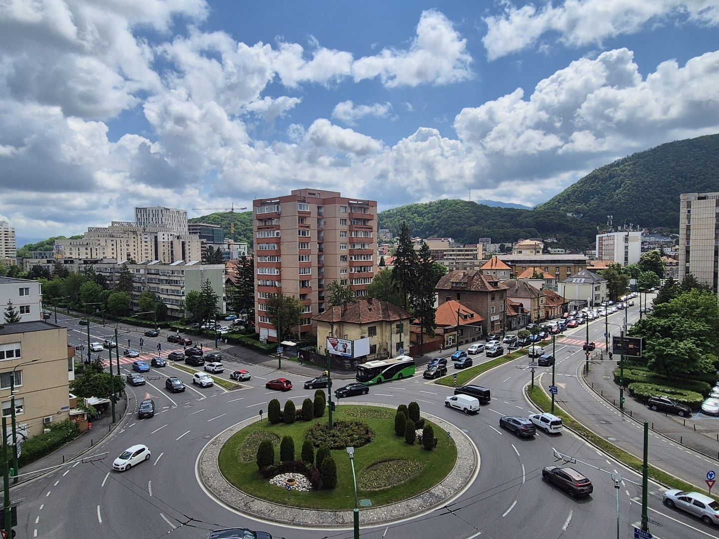 Onix, apartament cu priveliste spre Tâmpa - Poză 1