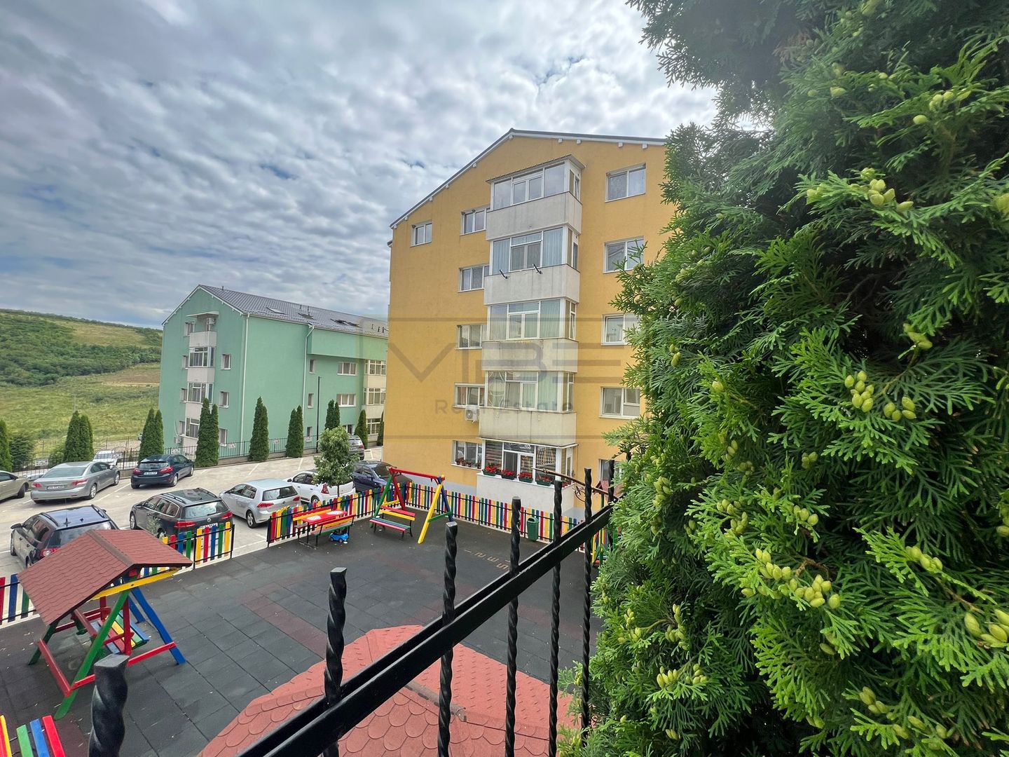 Apartament 1 camera+terasa Bucium - 10 min Family Market - Poză 2