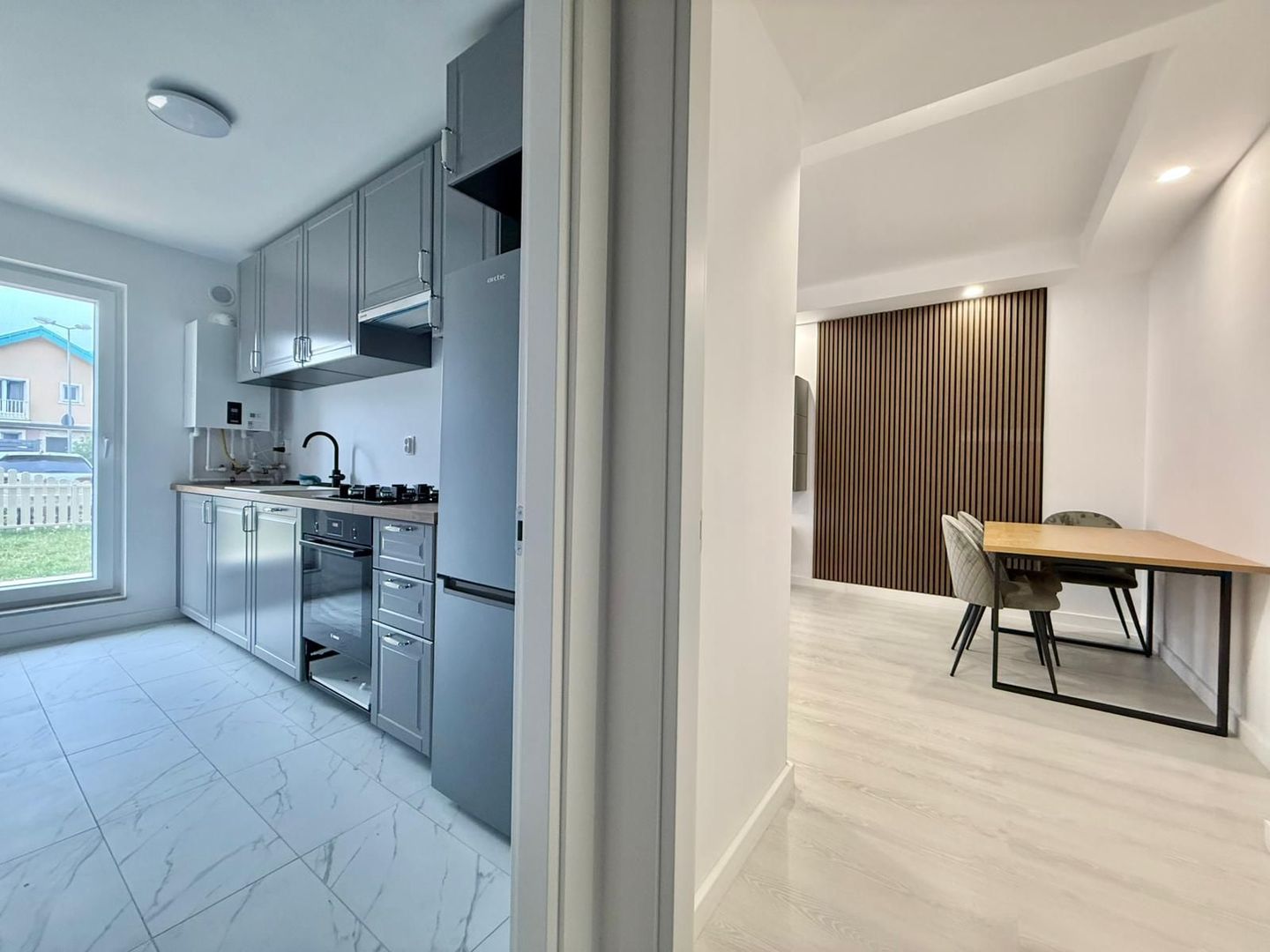 COSMOPOLIS - Apartament cu 3 camere si gradina, mobilat si utilat. - Poză 7