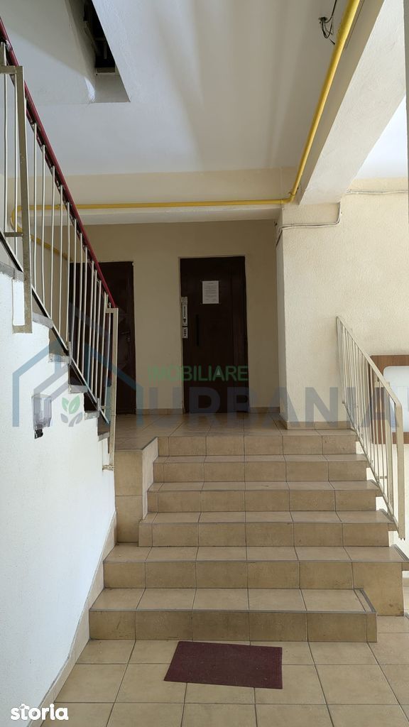 Apartament de vânzare, 3 camere, ultracentral, Pașcani - Poză 2