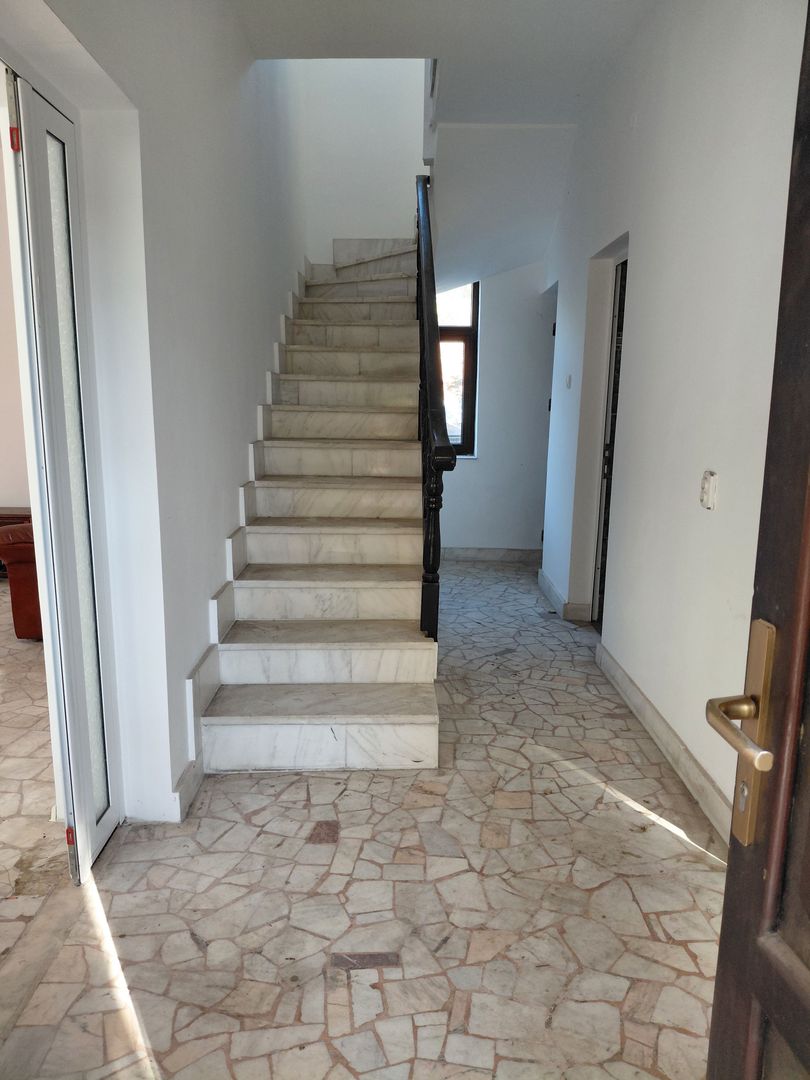 De vânzare – Casă D+P+2E+M în zona ultracentrală ideala pentru afacerea ta! - Poză 31