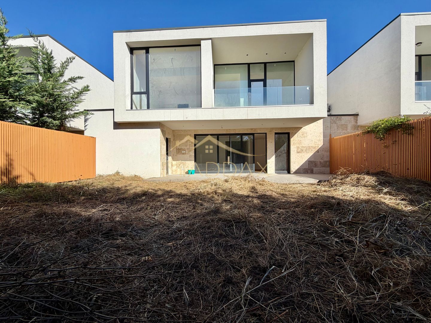 Vila Mediteraneana P+1E // 5 camere / 136 mp utili /garaj / Tunari - Poză 7