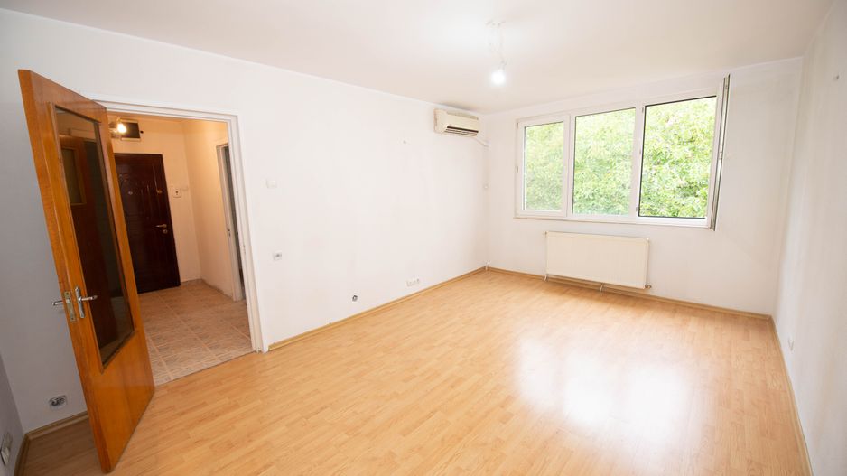 Apartament cu 3 camere de vanzare, 64 mp, decomandat, Politehnica - Poză 1
