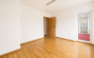 Vila spatioasa cu 15 camere de inchiriat in zona Andrei Muresanu - Poză 13