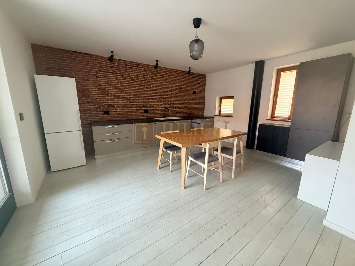 Triplex-Dumbravita, 3 camere, 2 dormitoare, 1 dressing room, 2 bai, 136mp - Poză 8