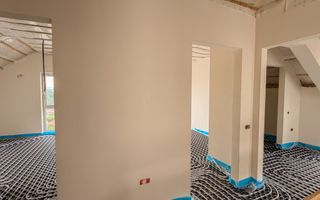 Case Premium de Vânzare – Strada Narciselor, Florești - Poză 10