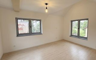 Apartament cu 2 camere 59,40 mp + 30 mp pod - Busteni cartier Zamora - Poză 1