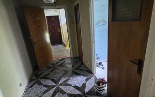 Apartament 3 camere, etaj 1, 64 mp, boxă, zona Trapezului - Poză 2