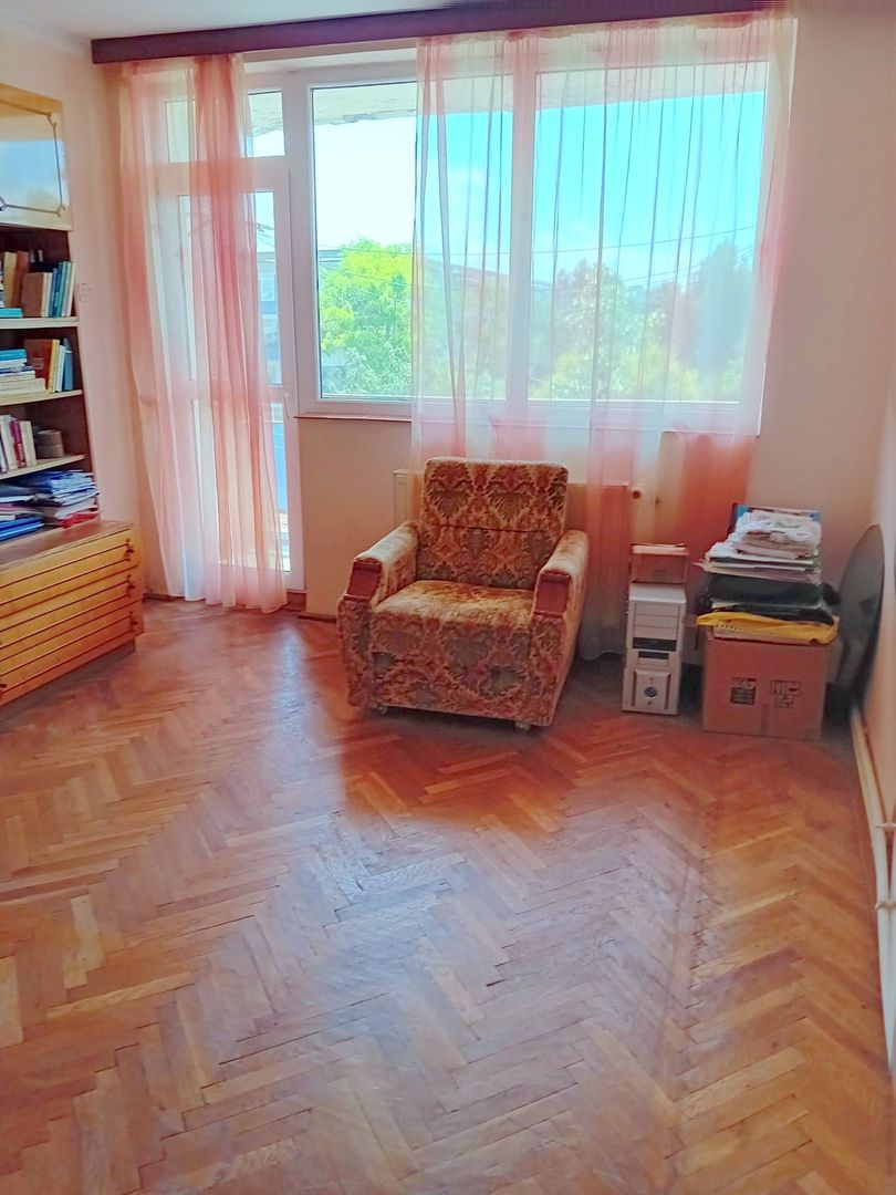 De vanzare -  apartament cu 3 camere decomandate, Tiglina 2, etaj 3/4 - Poză 4