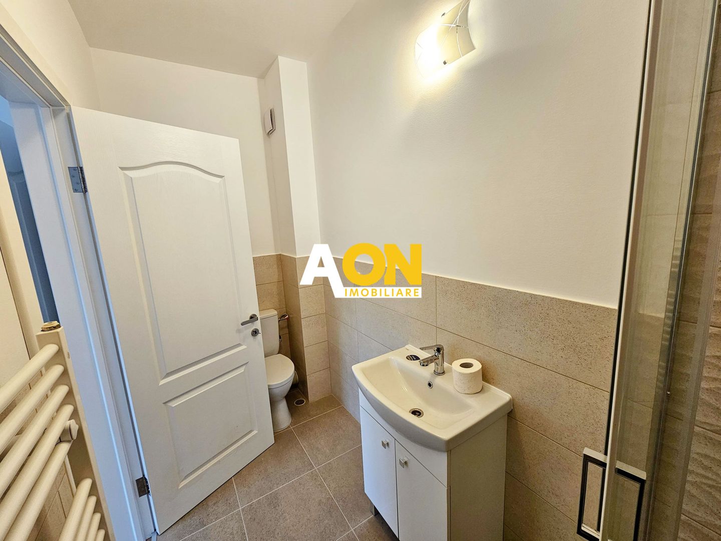 Apartament 3 camere, 2 bai, 67 mp + mansarda 90 mp + boxa + parcare - Poză 10