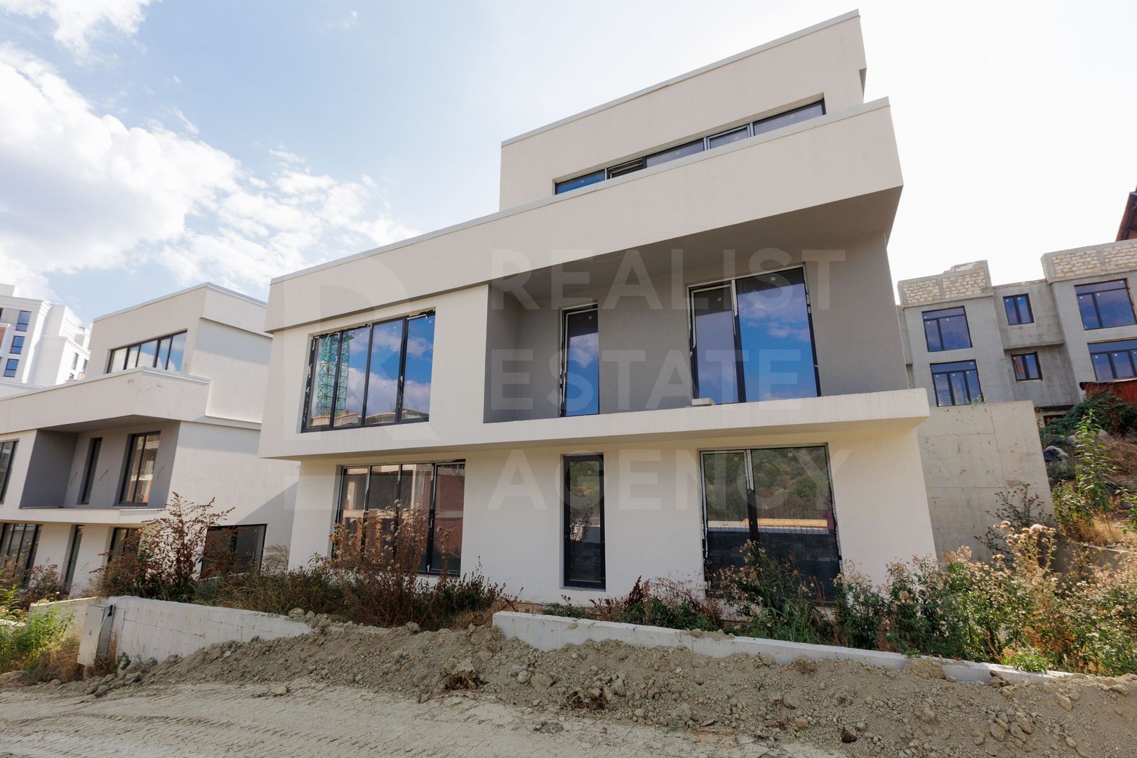 Vânzare duplex, 4 camere, str. Schinoasa Vale, sectorul Centru. - Poză 3