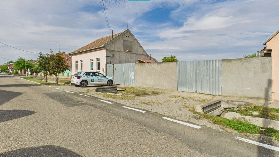 Casă spatioasă și solidă în Pecica - Poză 5