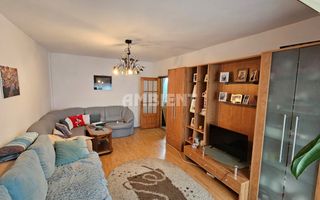 Apartament 3 camere, parțial mobilat, zona CENTRU; - Poză 2
