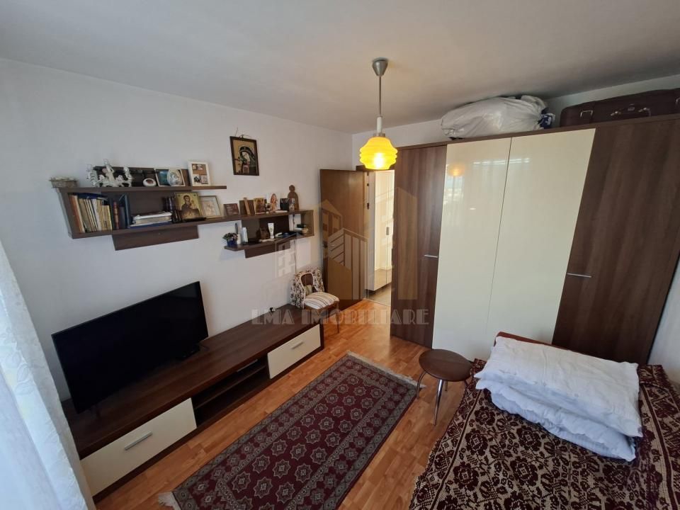 Apartament 3 camere semidecomandat Apolo Brasov - Poză 13